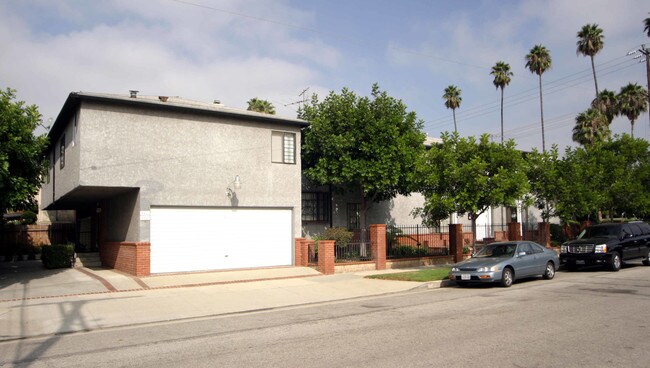 4369-4375 Ethel Ave in Studio City, CA - Foto de edificio - Building Photo