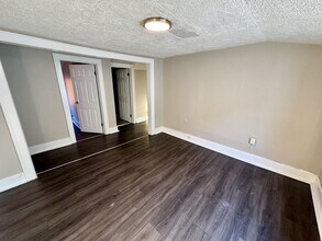 1073 Albert Rd in Windsor, ON - Building Photo - Building Photo