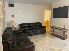 612 E Morgan St in Brandon, FL - Building Photo - Building Photo