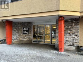 470 Laurier Ave W in Ottawa, ON - Building Photo