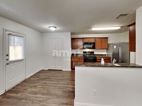 10200 Red Fern Ct in Conroe, TX - Foto de edificio - Building Photo