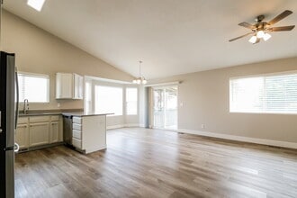 1837 W Cavallo Dr in Salt Lake City, UT - Building Photo - Building Photo