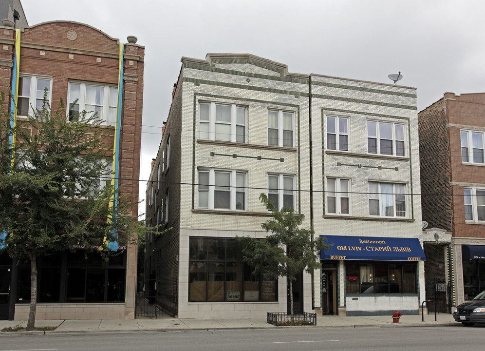 2232 W Chicago Ave in Chicago, IL - Building Photo