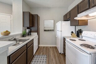 Alcott Village in Houston, TX - Building Photo