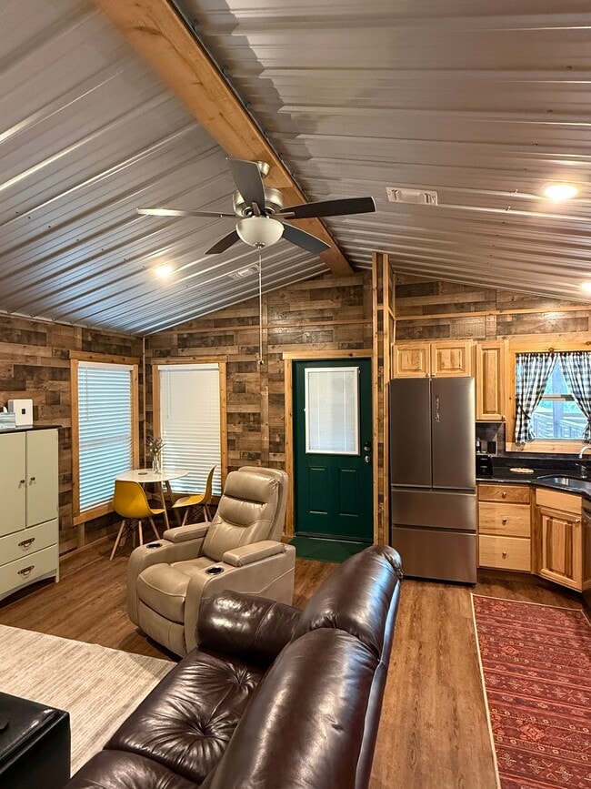 property at 11135 W Cave Cir