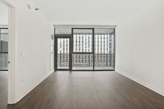 421 W Hubbard St in Chicago, IL - Building Photo - Building Photo