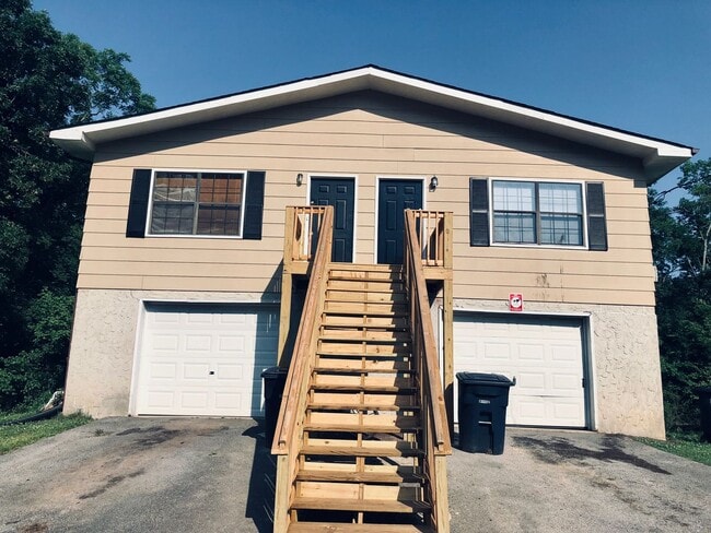 1210 West End Ave in Chattanooga, TN - Building Photo - Building Photo