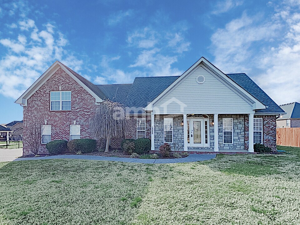 3308 Martins Woods Ln in La Vergne, TN - Building Photo
