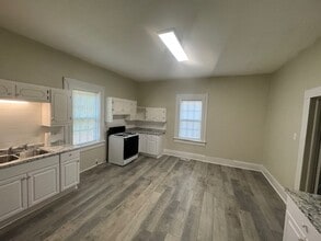 6 Barry Ave in Lagrange, GA - Building Photo - Building Photo