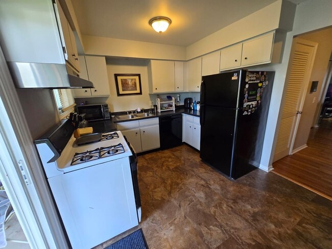 470 Echo Ln, Unit C in Aurora, IL - Foto de edificio - Building Photo