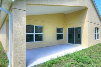 8456 104th Ave in Vero Beach, FL - Building Photo - Building Photo