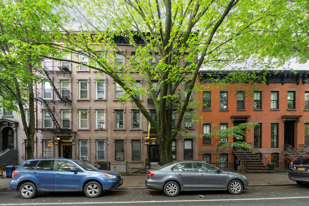 120 Bergen St in Brooklyn, NY - Foto de edificio