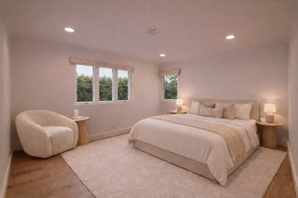 6456 Hayes Dr in Los Angeles, CA - Foto de edificio - Building Photo