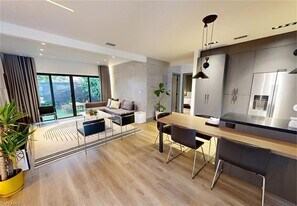 65 NE 68th St in Miami, FL - Building Photo