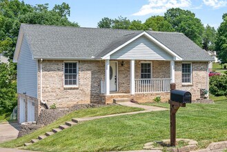 1713 Thistlewood Dr in Clarksville, TN - Building Photo - Building Photo