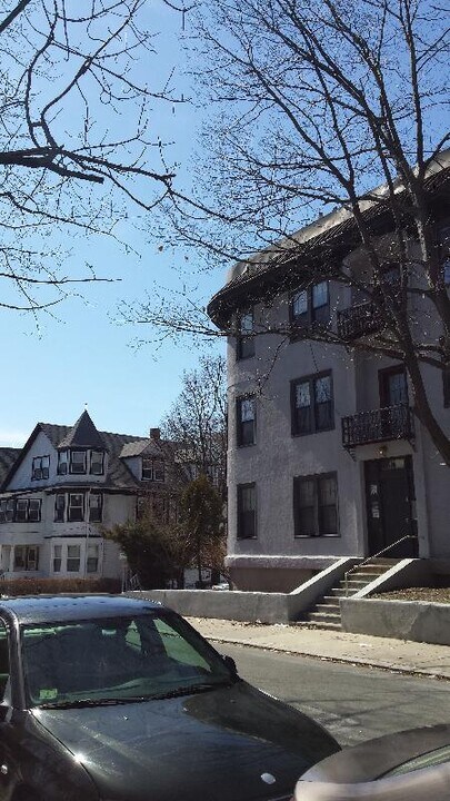 47 Gordon St, Unit 3 in Boston, MA - Building Photo