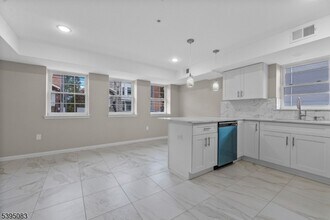 24 Garibaldi Ave in Newark, NJ - Building Photo - Building Photo