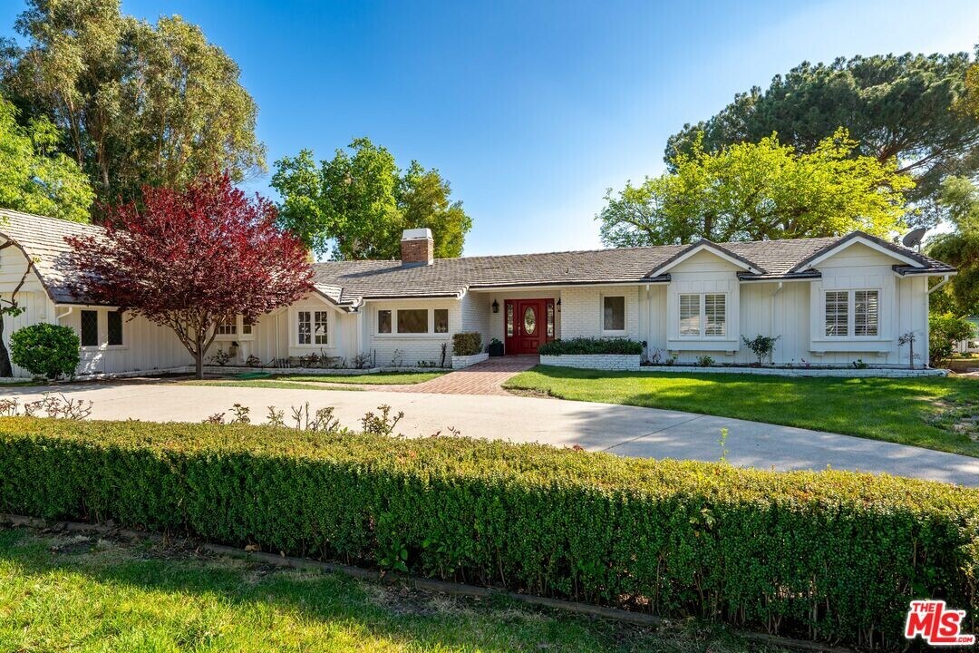 23628 Long Valley Rd in Hidden Hills, CA - Building Photo