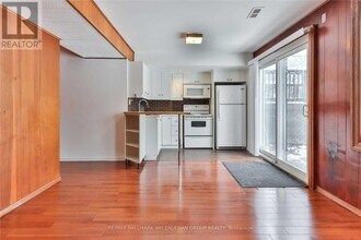 231 Goulding Ave in Toronto, ON - Building Photo - Building Photo