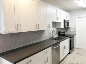 1235 NE 3rd Ave in Fort Lauderdale, FL - Building Photo