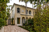 326 Chilean Ave in Palm Beach, FL - Foto de edificio - Building Photo