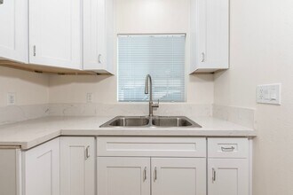 5826 Camellia Ave-Unit -5828 Camelia Ave #B in Temple City, CA - Building Photo - Building Photo