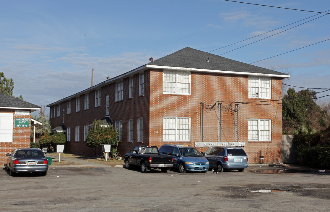 1806 Token St in North Charleston, SC - Building Photo