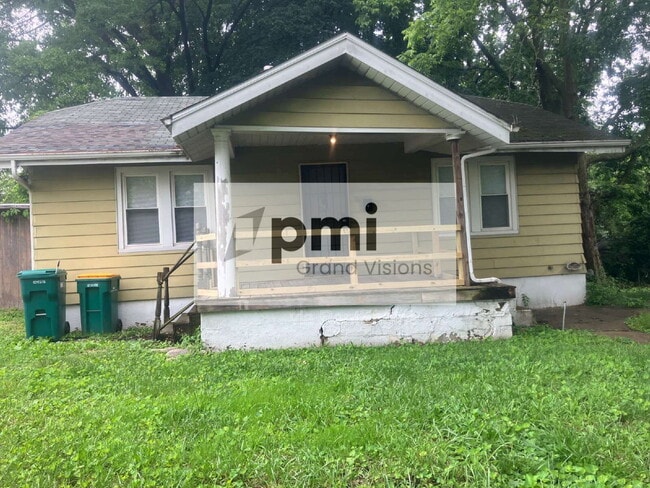 property at 1130 N Dunham St
