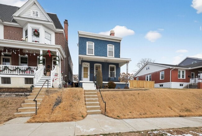 328 E 9th Ave in Conshohocken, PA - Building Photo - Building Photo
