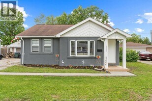 3357 Bliss Rd in Windsor, ON - Building Photo