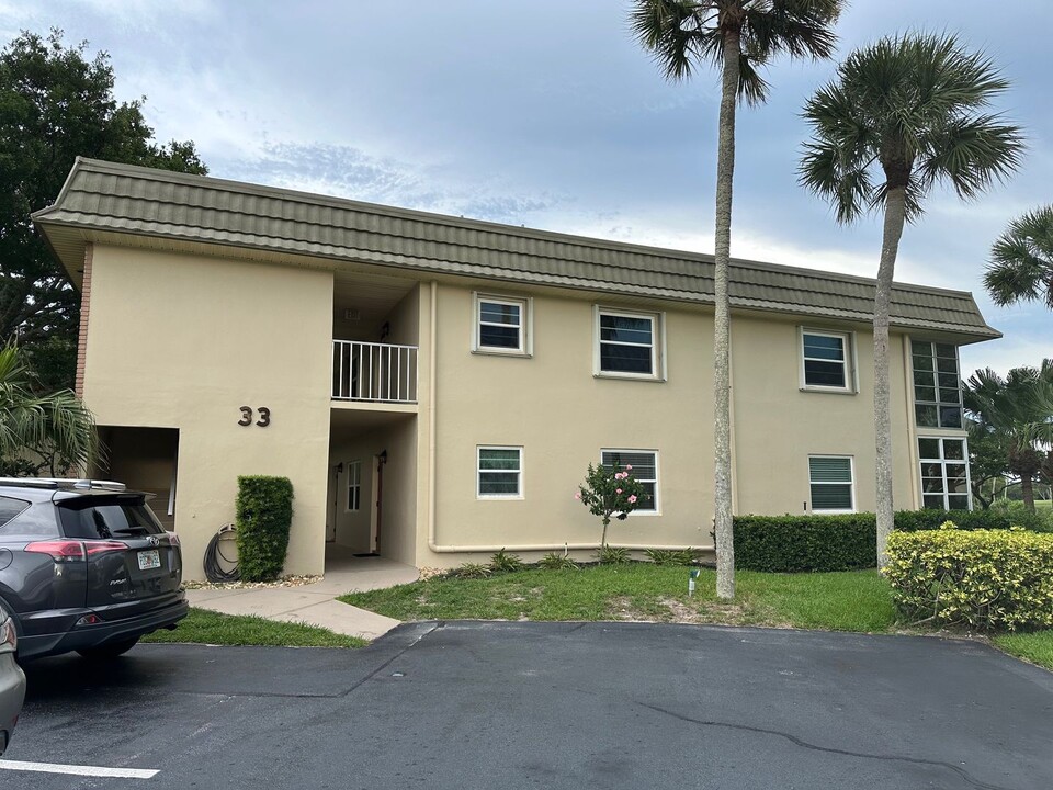 33 Vis Gdns Trl in Vero Beach, FL - Building Photo
