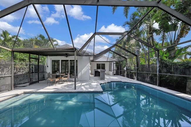 property at 1546 Van Buren St