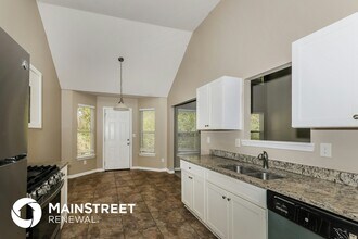 11643 Kades Trail in Hampton, GA - Foto de edificio - Building Photo