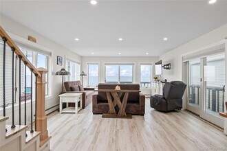 19 Pine Ln in Bayville, NY - Building Photo - Building Photo