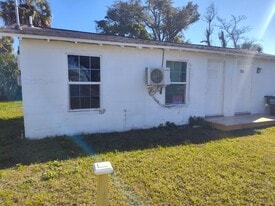 250 Springfield Ave in Panama City, FL - Building Photo