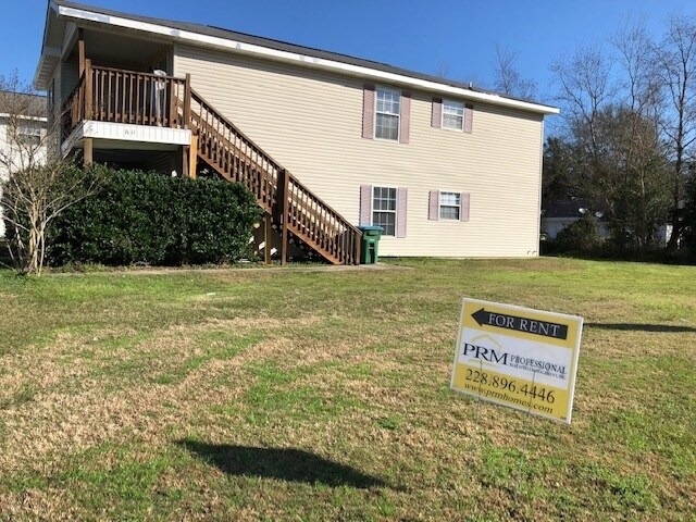 2022 22nd St, Unit B in Gulfport, MS - Building Photo