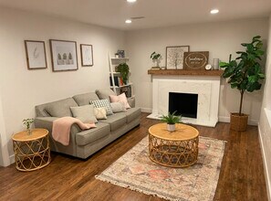 1316 N 300 W in Provo, UT - Foto de edificio - Building Photo