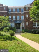 3051 Idaho Ave NW in Washington, DC - Building Photo - Building Photo