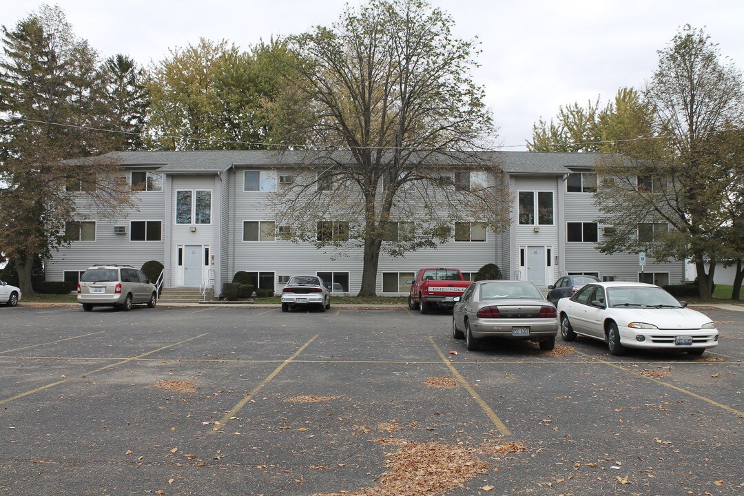 Northline Terrace in Mendota, IL - Building Photo