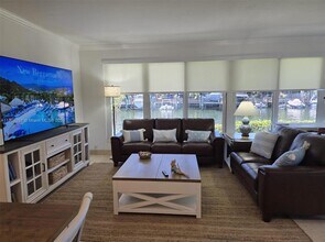 180 Isle of Venice Dr in Fort Lauderdale, FL - Building Photo - Building Photo