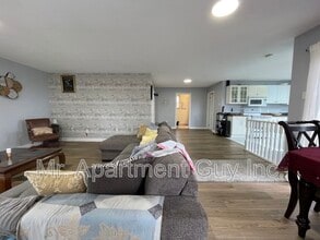 1974 Portage Rd in Niagara Falls, ON - Building Photo - Building Photo