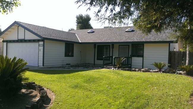 property at 1673 E Eastbrook Ave