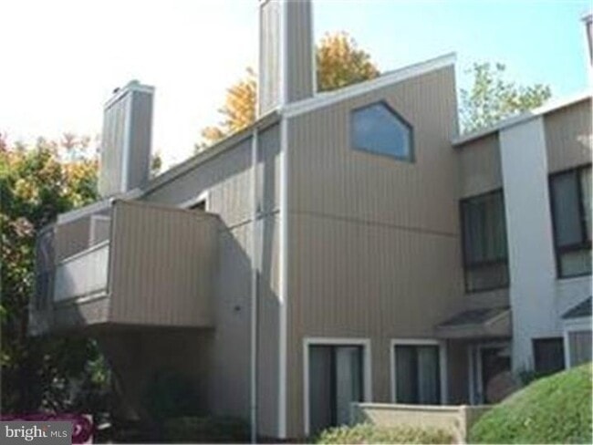 property at 1700 Oakwood Terrace