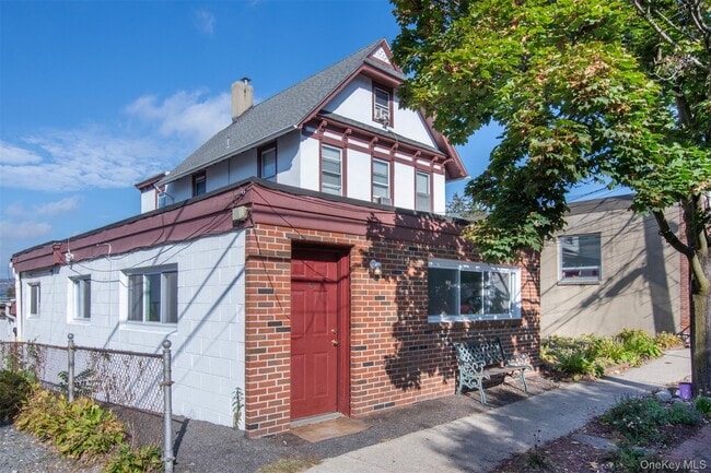 property at 15 N Buckhout St
