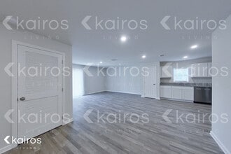 1729 Nebraska Loop in Bushnell, FL - Foto de edificio - Building Photo