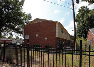 Bradford Apartments in Charlotte, NC - Foto de edificio - Building Photo