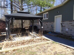 32 Mills Cir in Springwater, ON - Building Photo - Building Photo