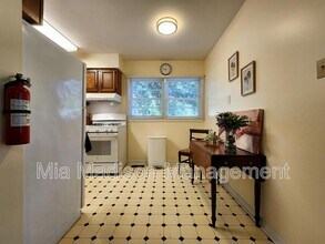 2108.5 E 65th St in Savannah, GA - Building Photo - Building Photo