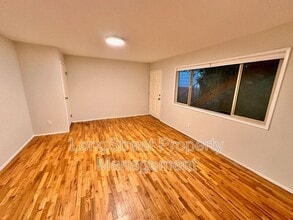 123 SE 30th Pl in Portland, OR - Building Photo - Building Photo