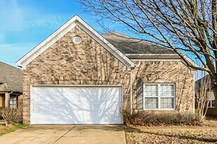 9894 White Poplar Dr in Olive Branch, MS - Building Photo